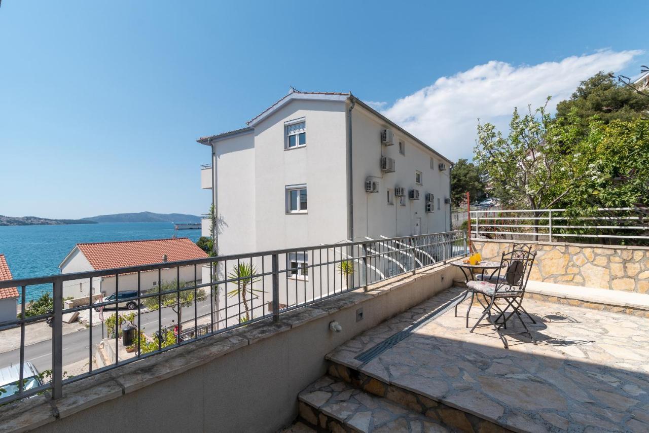 Apartments Liam Trogir Exterior photo